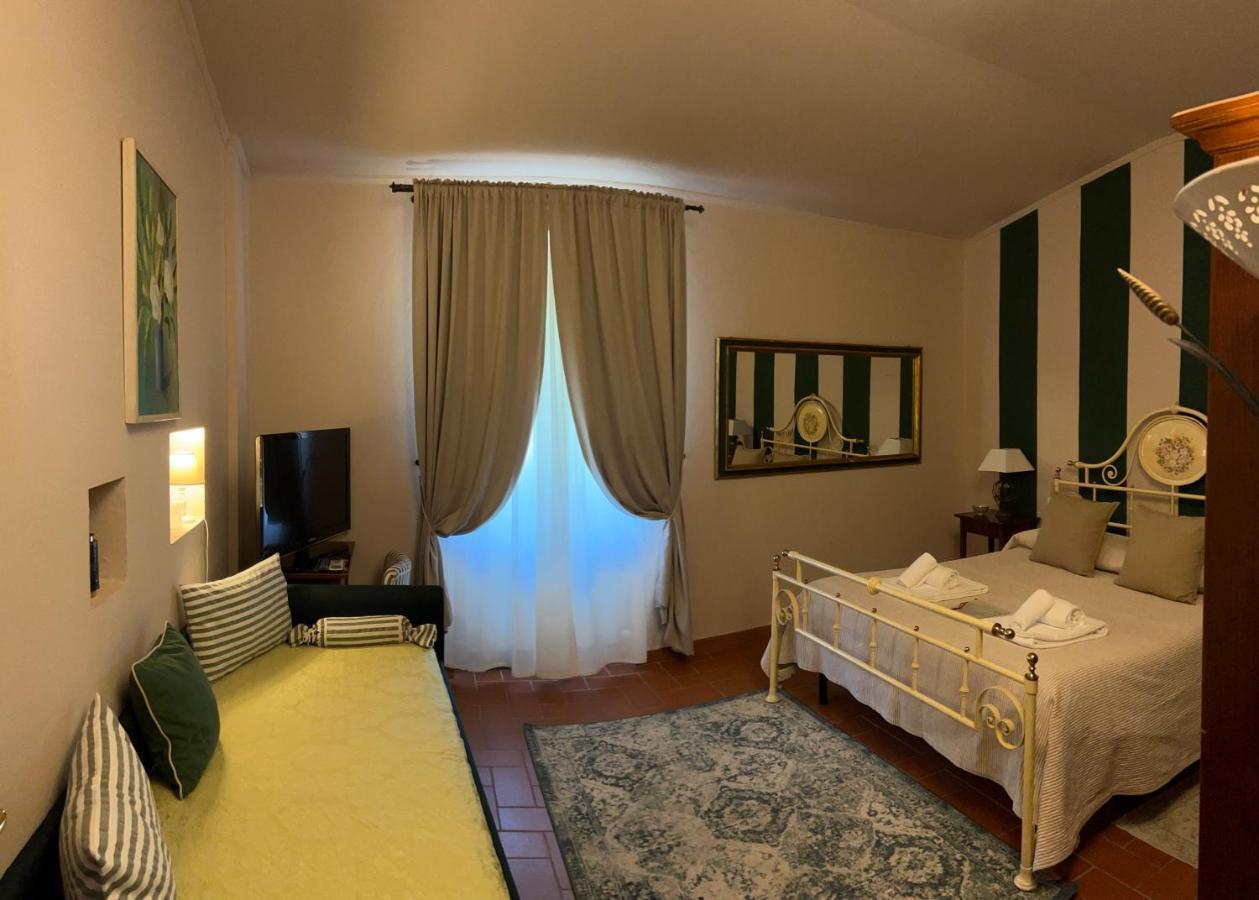 Torre A Castello La Casa D'Ambraヴィラ エクステリア 写真