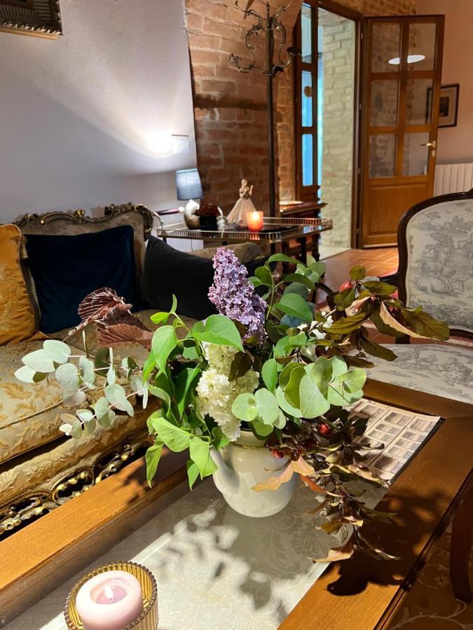 Torre A Castello La Casa D'Ambraヴィラ エクステリア 写真