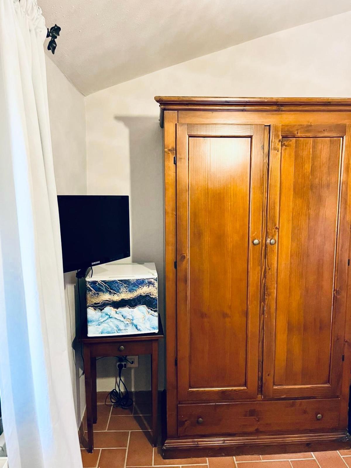 Torre A Castello La Casa D'Ambraヴィラ エクステリア 写真